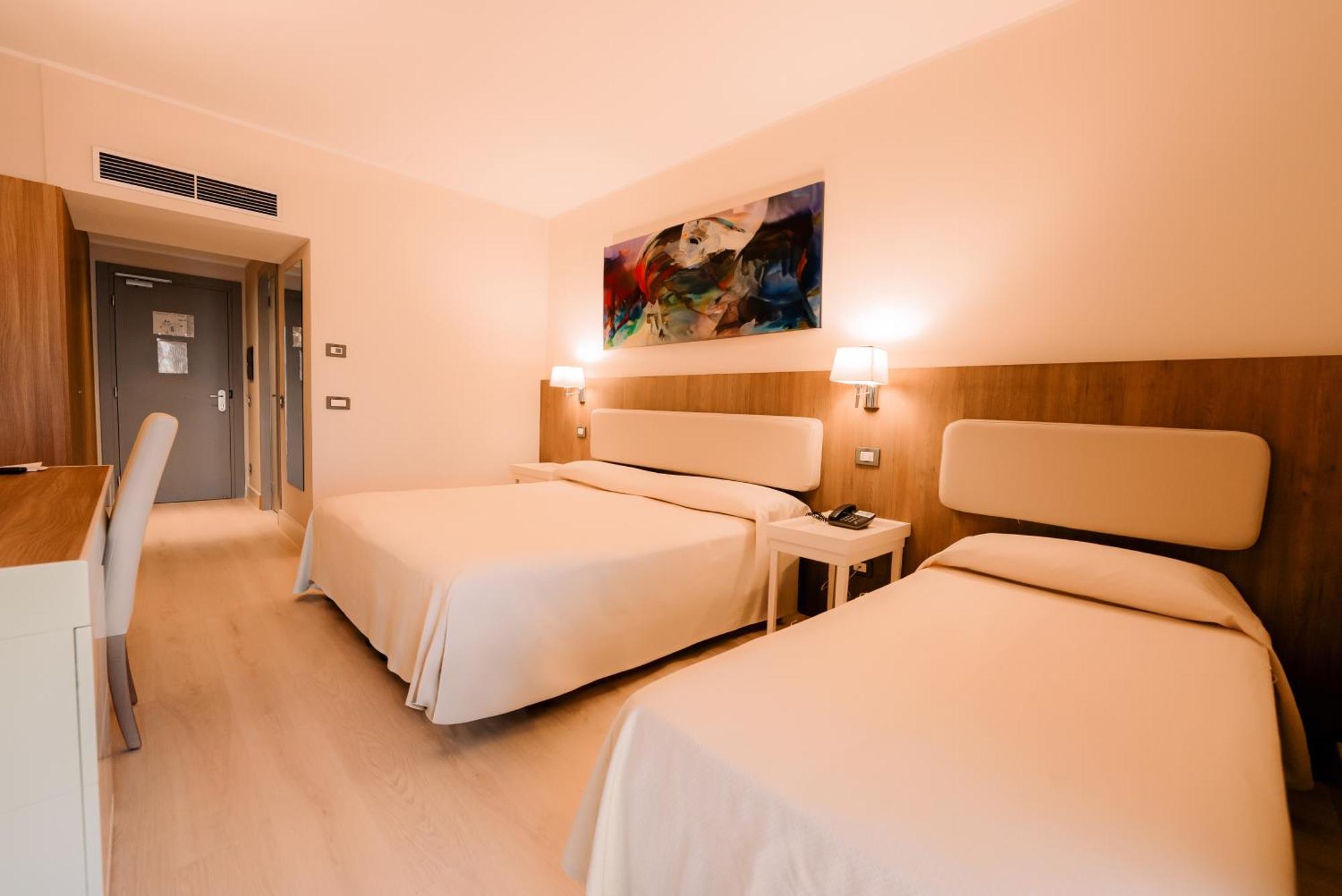 Comfort Triple Room